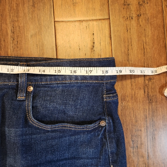 Loft Women's Size 14 Dark Wash Denim Skirt. Distressed edge. - Picture 6 of 6